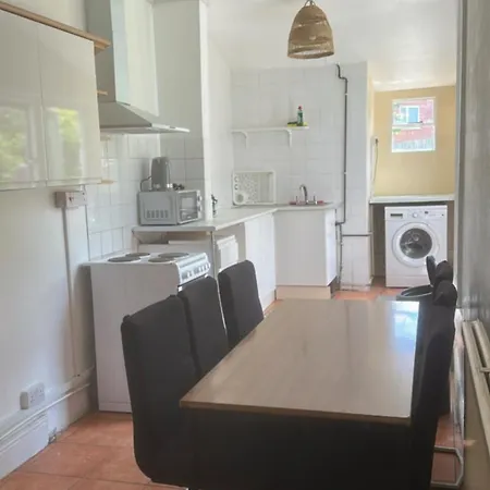 Adorable 2 民宿 布里斯托